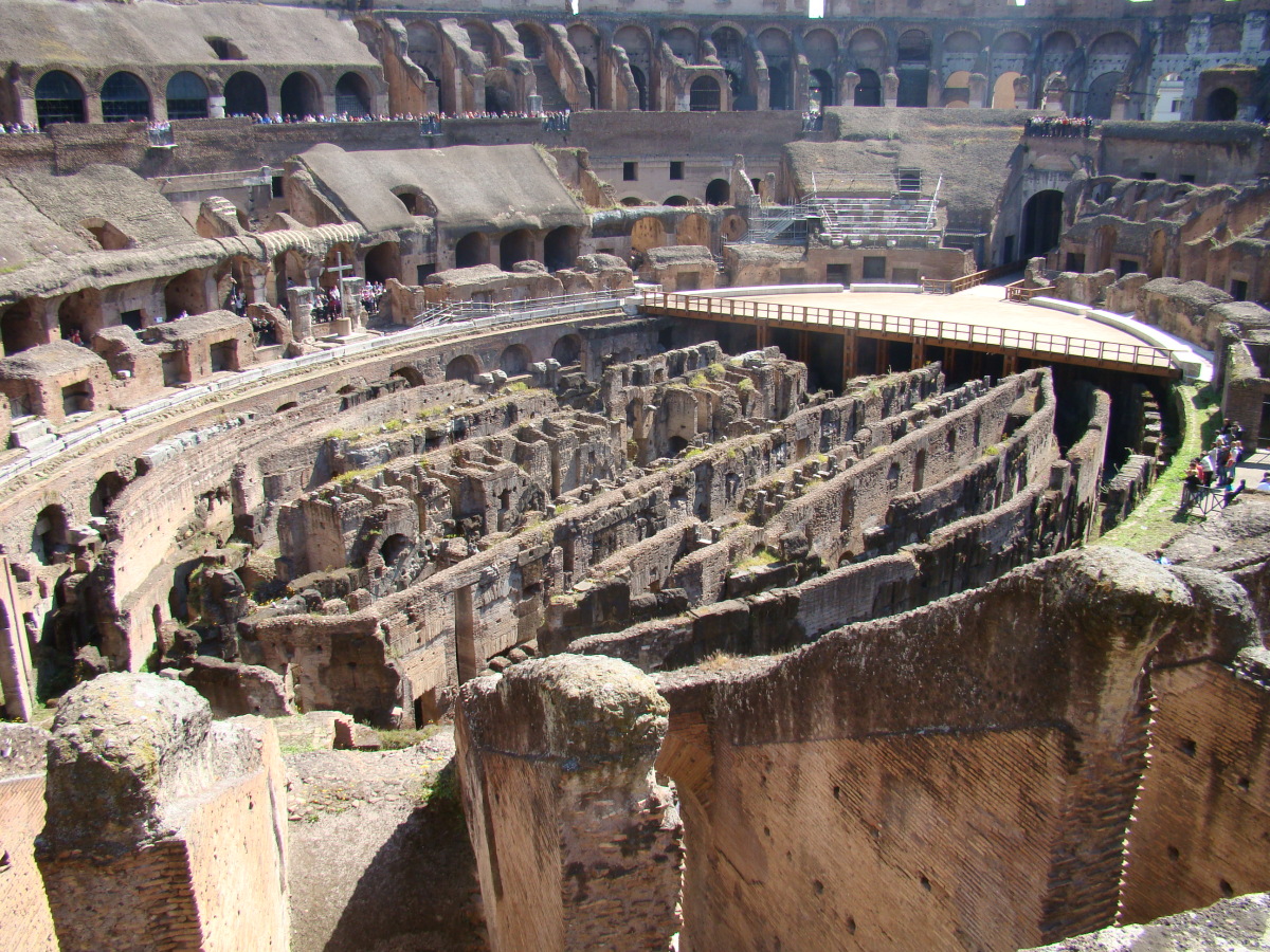 Diapositive 12++Colosseum.jpeg 